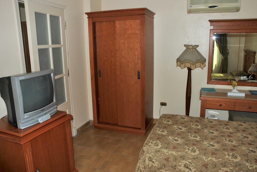 Tiba Pyramids Hotel Giza 客房 照片